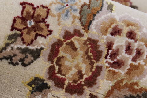 Sanandaj Beige Runner Hand Knotted 26 X 80  Area Rug 250-24687 Image 8