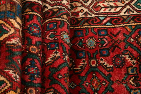 Hossein Abad Red Runner Hand Knotted 26 X 99  Area Rug 100-24724 Image 5