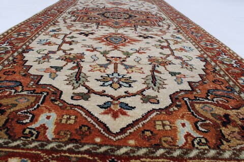 Serapi White Runner Hand Knotted 26 X 60  Area Rug 250-24822 Image 11