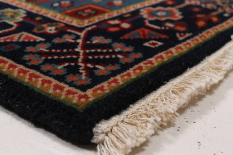 Karajeh Red Runner Hand Knotted 26 X 61  Area Rug 250-24908 Image 6