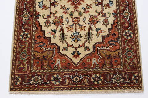 Serapi White Runner Hand Knotted 26 X 61  Area Rug 250-24912 Image 3