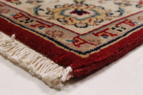 Isfahan Red Runner Hand Knotted 27 X 62  Area Rug 250-24985 Image 7