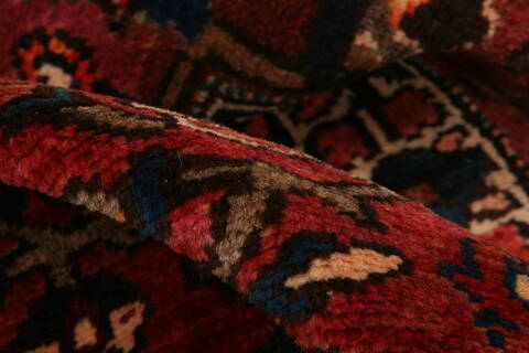 Bakhtiar Red Hand Knotted 98 X 128  Area Rug 100-25132 Image 1