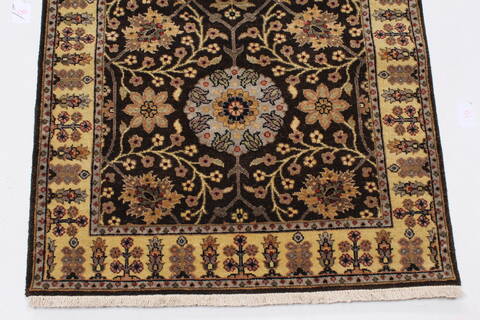 Agra Beige Runner Hand Knotted 27 X 118  Area Rug 250-25144 Image 4