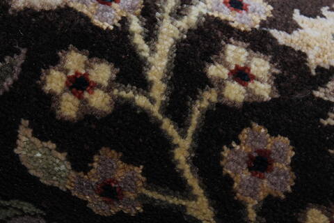 Agra Beige Runner Hand Knotted 27 X 118  Area Rug 250-25144 Image 7