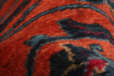 Sarouk Red Hand Knotted 87 X 115  Area Rug 100-25227 Image 1