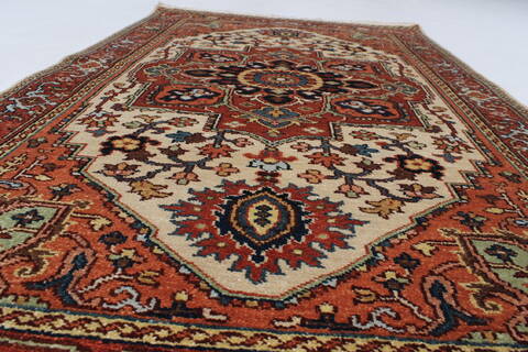 Serapi White Hand Knotted 30 X 50  Area Rug 250-25270 Image 2