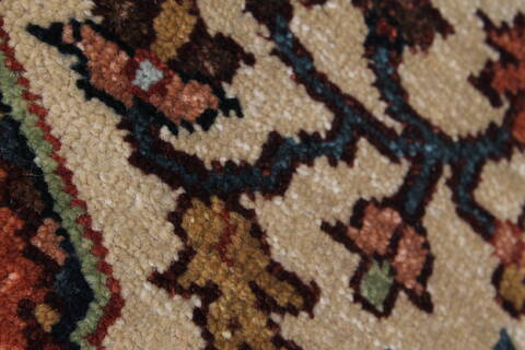Serapi White Hand Knotted 30 X 50  Area Rug 250-25270 Image 7