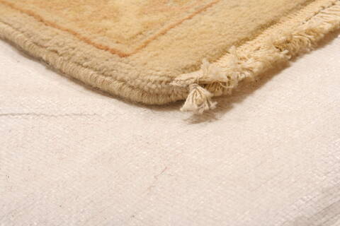 Agra Beige Hand Knotted 103 X 143  Area Rug 100-25304 Image 9