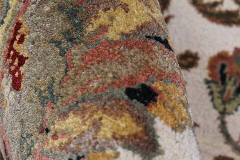 Agra Beige Hand Knotted 90 X 120  Area Rug 250-25320 Image 12