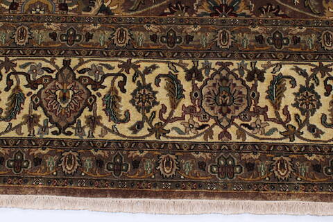 Tabriz Beige Hand Knotted 90 X 122  Area Rug 250-25321 Image 4