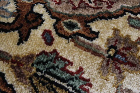 Tabriz Beige Hand Knotted 90 X 122  Area Rug 250-25321 Image 8