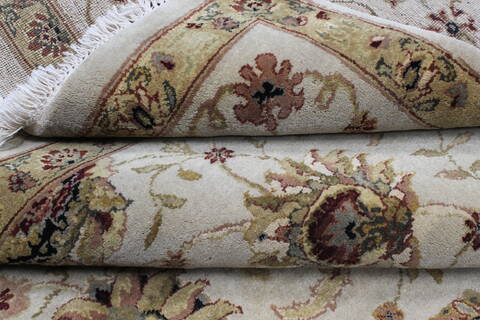 Kashan Beige Hand Knotted 92 X 1111  Area Rug 250-25325 Image 12