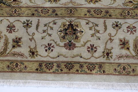 Kashan Beige Hand Knotted 92 X 1111  Area Rug 250-25325 Image 3