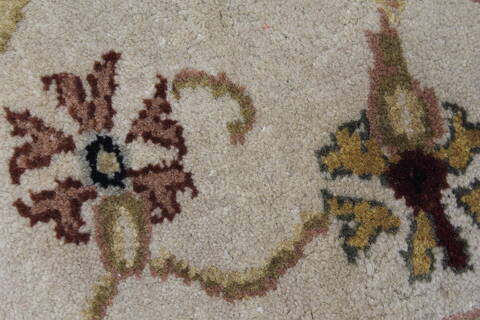 Kashan Beige Hand Knotted 92 X 1111  Area Rug 250-25325 Image 8