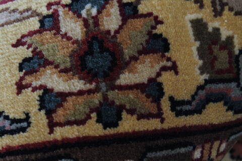 Kashan Beige Hand Knotted 90 X 117  Area Rug 250-25328 Image 10