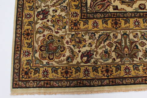 Kashan Beige Hand Knotted 90 X 117  Area Rug 250-25328 Image 6