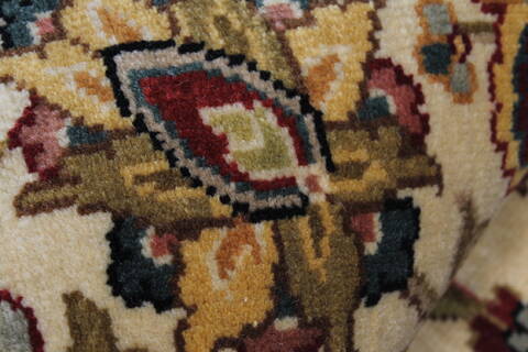 Kashan Beige Hand Knotted 90 X 117  Area Rug 250-25328 Image 9