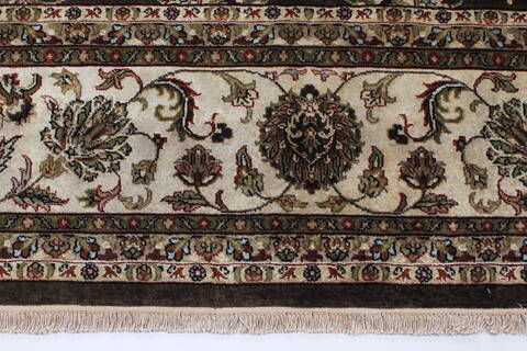 Kashan Beige Hand Knotted 90 X 120  Area Rug 250-25337 Image 1