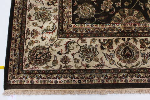 Kashan Beige Hand Knotted 90 X 120  Area Rug 250-25337 Image 3