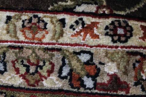 Kashan Beige Hand Knotted 90 X 120  Area Rug 250-25337 Image 6