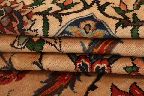 Bakhtiar Beige Hand Knotted 71 X 106  Area Rug 100-25516 Image 4
