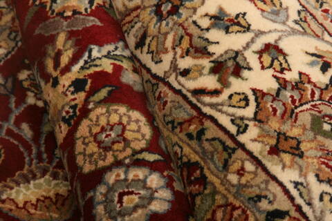 Agra Red Round Hand Knotted 710 X 711  Area Rug 100-25556 Image 4
