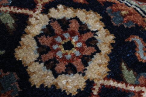 Serapi Red Hand Knotted 60 X 811  Area Rug 250-25583 Image 10