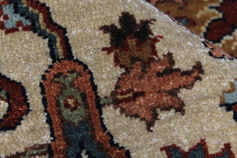Serapi Red Hand Knotted 60 X 811  Area Rug 250-25583 Image 8
