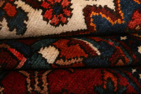Bakhtiar Red Hand Knotted 120 X 151  Area Rug 100-25601 Image 6