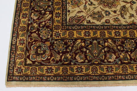 Kashan Beige Hand Knotted 90 X 118  Area Rug 250-25679 Image 4