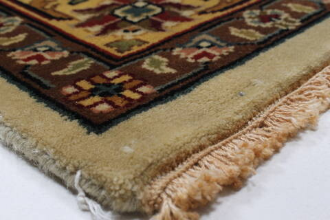Kashan Beige Hand Knotted 90 X 118  Area Rug 250-25679 Image 5