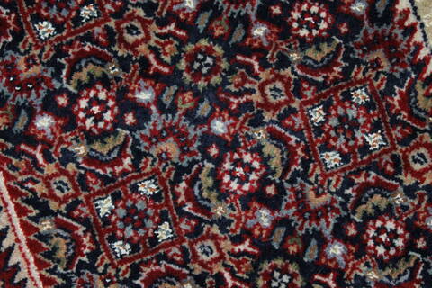 Bidjar Beige Hand Knotted 84 X 1110  Area Rug 250-25689 Image 5