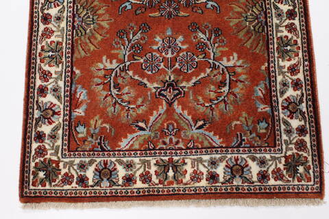 Semnan Beige Runner Hand Knotted 24 X 60  Area Rug 250-25727 Image 5