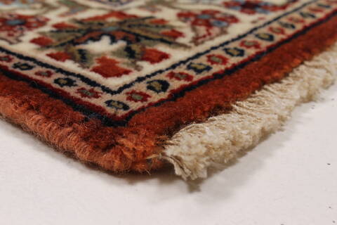 Semnan Beige Runner Hand Knotted 24 X 60  Area Rug 250-25727 Image 6