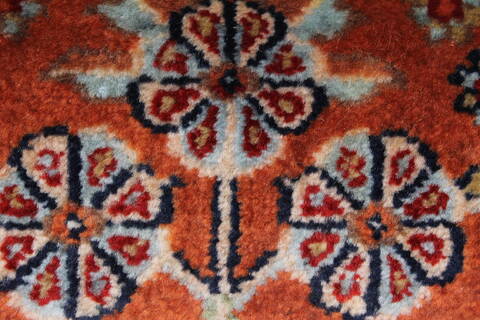 Semnan Beige Runner Hand Knotted 24 X 60  Area Rug 250-25727 Image 8