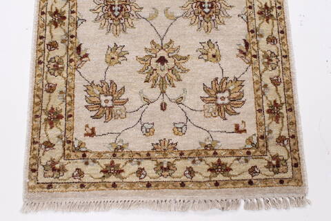 Kashan Beige Runner Hand Knotted 27 X 60  Area Rug 250-25774 Image 4