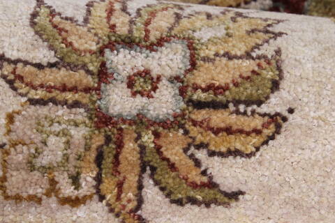 Kashan Beige Runner Hand Knotted 27 X 60  Area Rug 250-25774 Image 6