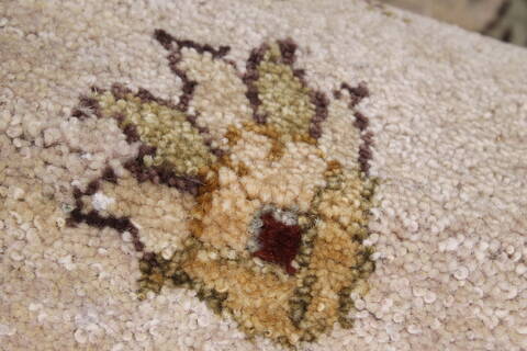 Kashan Beige Runner Hand Knotted 27 X 60  Area Rug 250-25774 Image 7