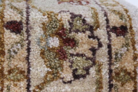 Kashan Beige Runner Hand Knotted 27 X 60  Area Rug 250-25774 Image 8