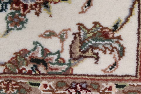 Kashmar Beige Runner Hand Knotted 26 X 60  Area Rug 250-25806 Image 6