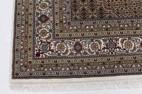 Mahi Beige Hand Knotted 87 X 119  Area Rug 250-25809 Image 3