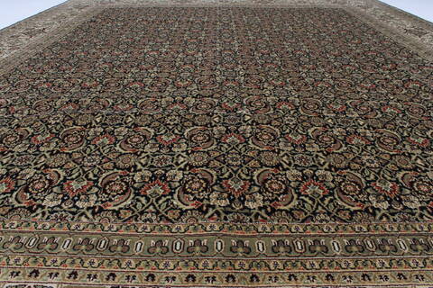 Herati Beige Hand Knotted 90 X 115  Area Rug 250-25827 Image 11