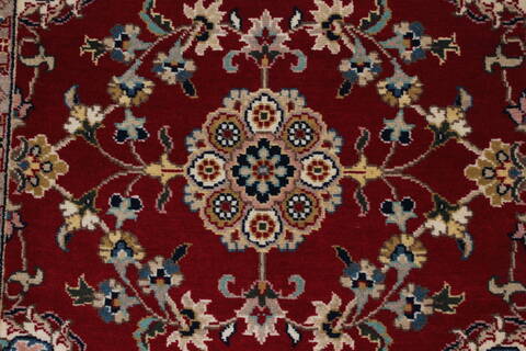 Isfahan Red Runner Hand Knotted 28 X 61  Area Rug 250-25893 Image 4