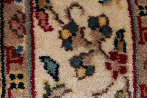 Kashan Beige Runner Hand Knotted 26 X 61  Area Rug 250-25906 Image 7