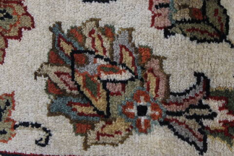 Kashan Beige Hand Knotted 90 X 124  Area Rug 250-25947 Image 6