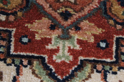 Serapi White Runner Hand Knotted 21 X 62  Area Rug 250-26026 Image 7