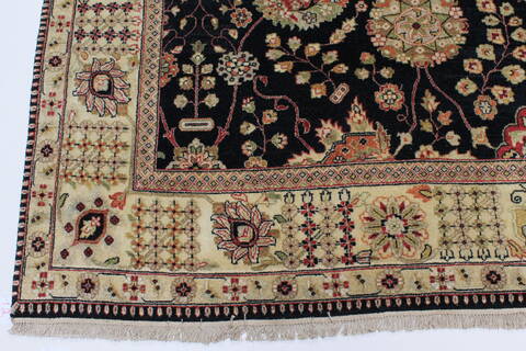 Tabriz Beige Hand Knotted 91 X 119  Area Rug 250-26076 Image 5