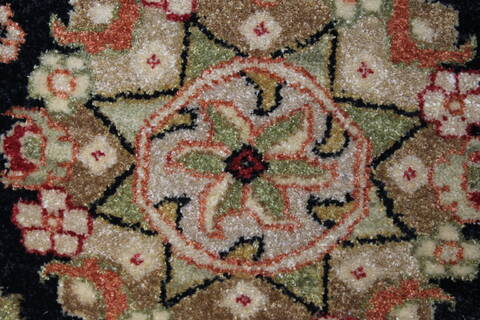 Tabriz Beige Hand Knotted 91 X 119  Area Rug 250-26076 Image 7