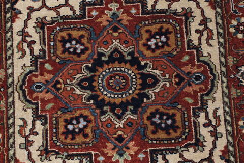 Serapi Beige Runner Hand Knotted 26 X 61  Area Rug 250-26110 Image 3
